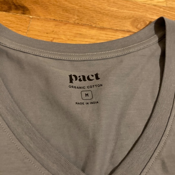 W's Pact V-Neck Tank Top - Picture 2 of 4